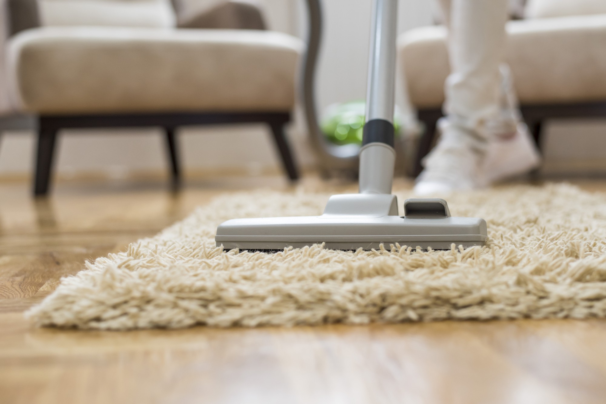 closeup-vacuum-cleaner-living-room